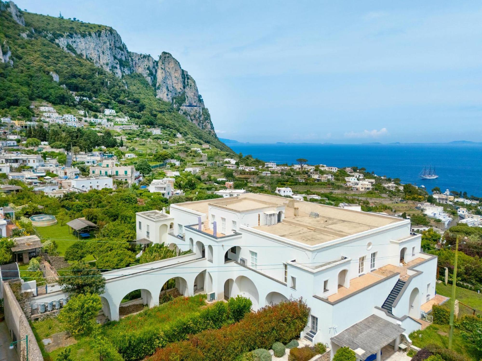 Suite Palazzo Capri - Seaview Екстер'єр фото